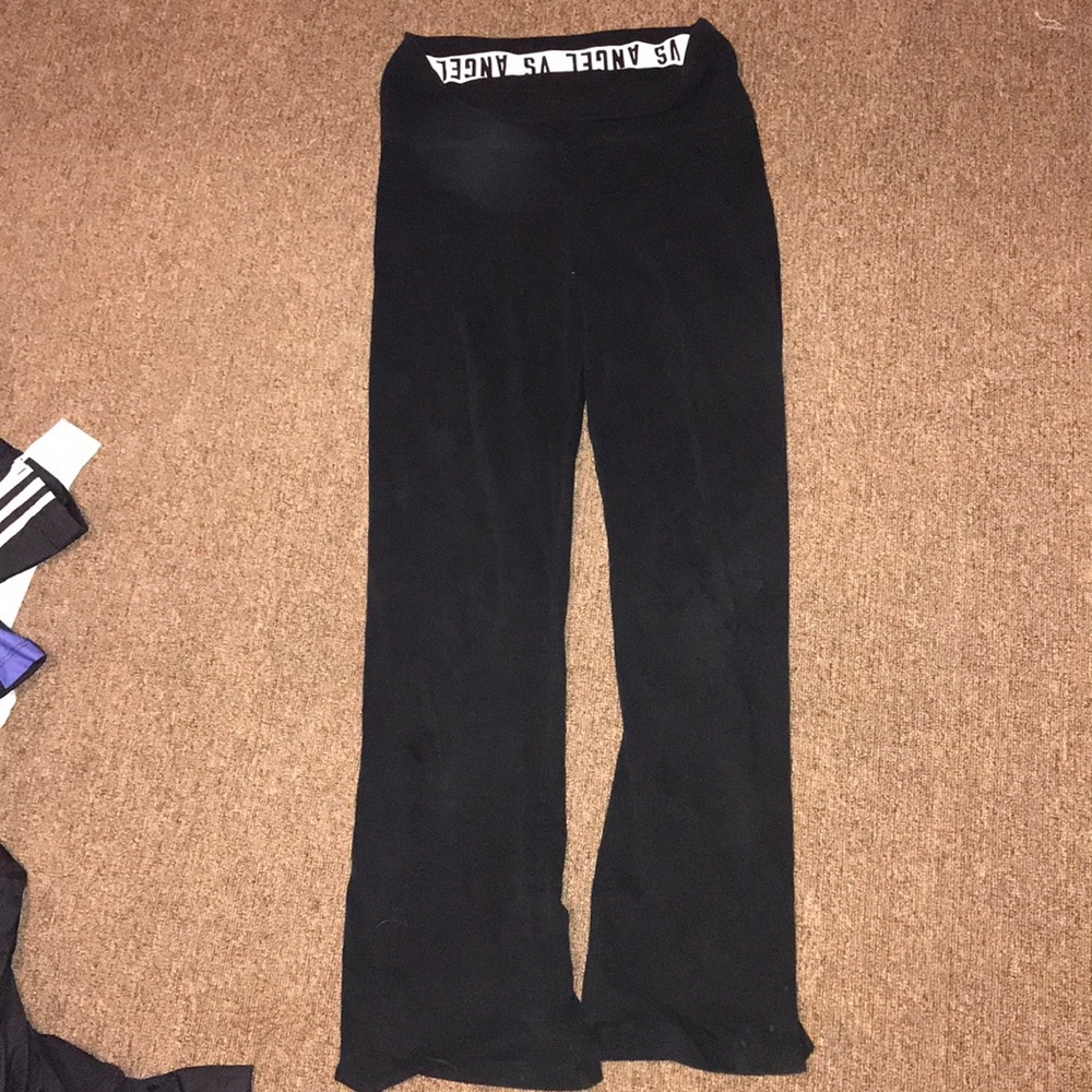Victoria’s Secret PINK bootcut yoga pants